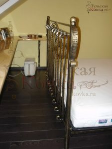Кованая кровать Loft для дома 